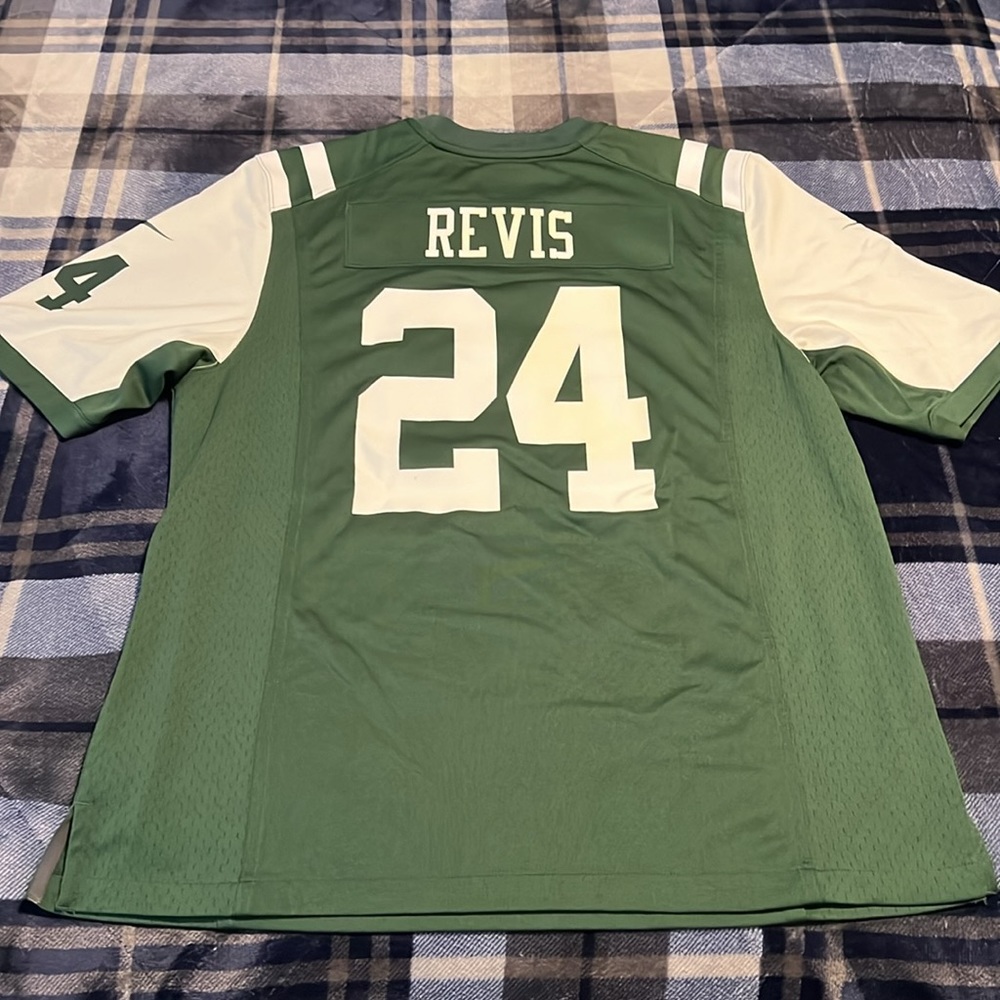 New York Jets #24 Darrelle Revis on field NFL Nike Jersey